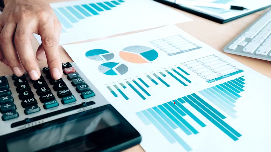 Charts Cr Sirinarth Mekrorawuth Dreamstime 64dcf7fee4dbc