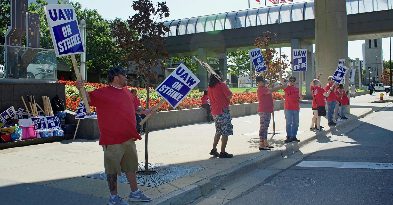 655798e5d7b6b4001dcb293e Uaw Demonstration