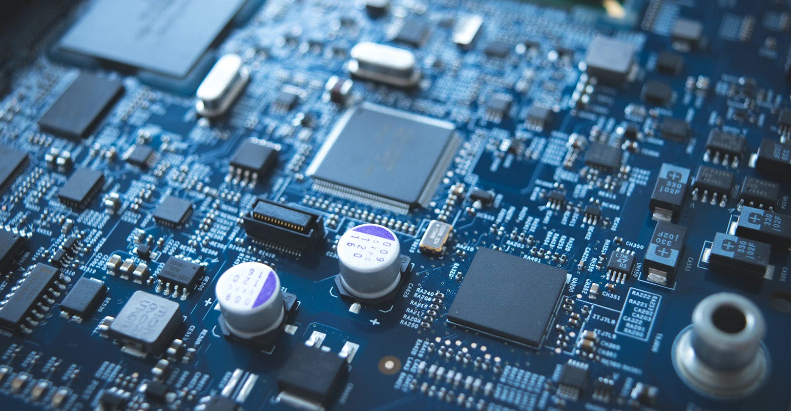 6594656a492100001d7e615d Semiconductors