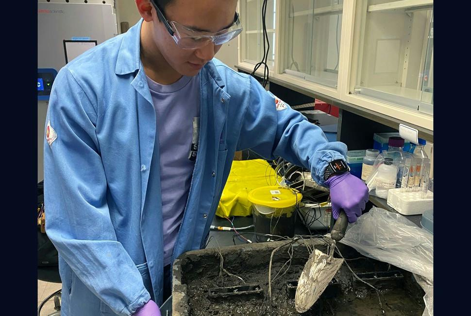 65a7f4f81aa682001e0239cf Microbial Fuel Cell Leader Researcher Bill Yen Bur