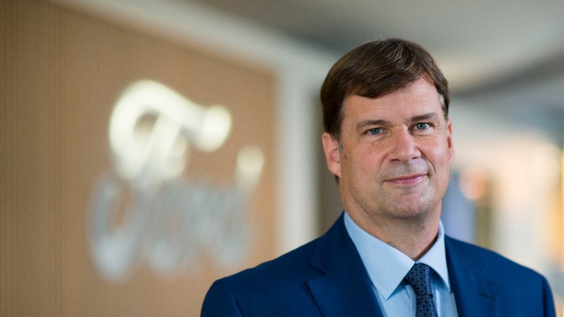 6670b16bca87d73e01568732 F Jim Farley