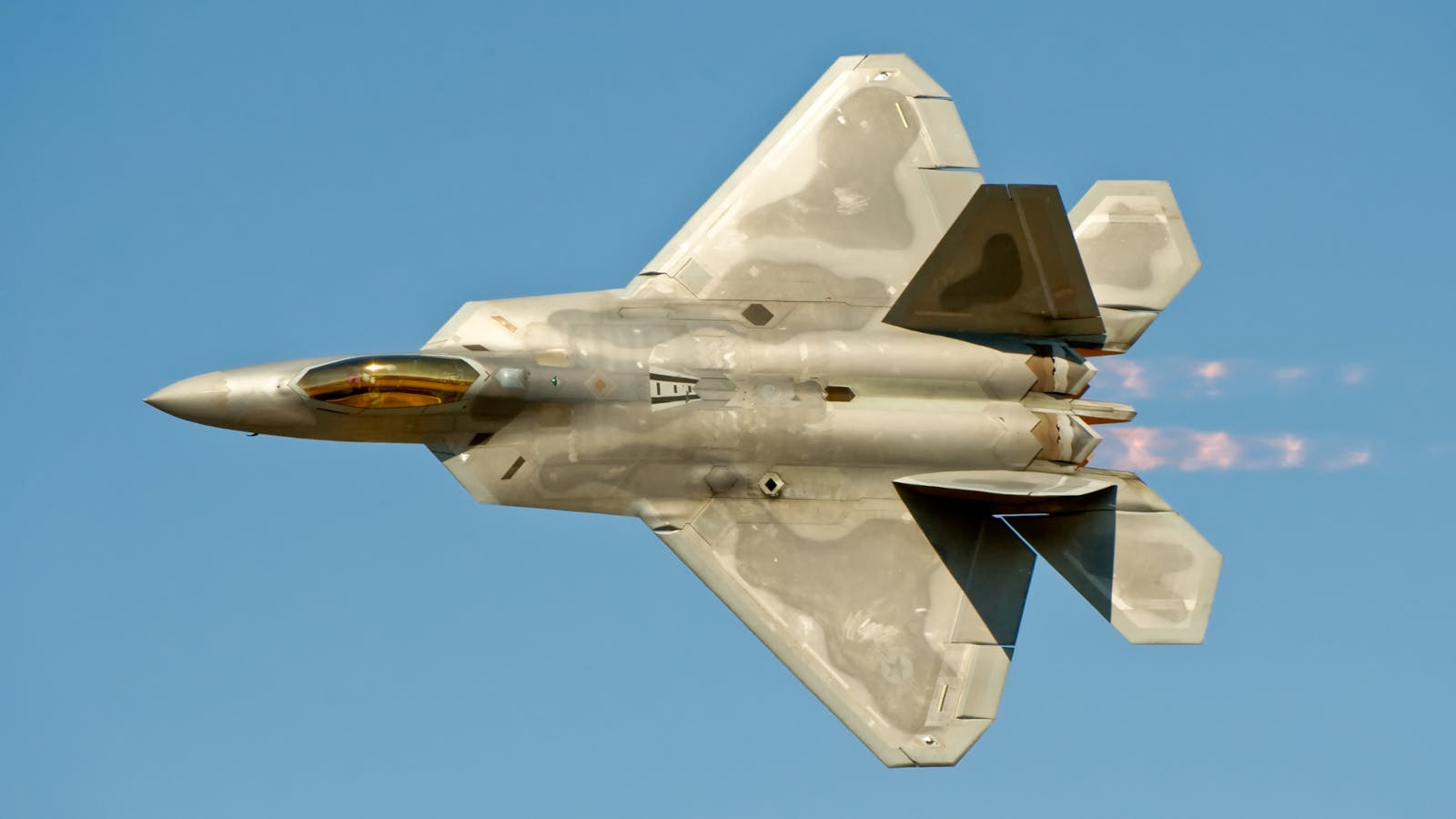 boeingf226447343tom_dowddreamstime