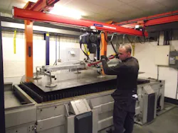 Altex Loading The Salvagnini Laser 450width Altex Loading The Salvagnini Laser 450width