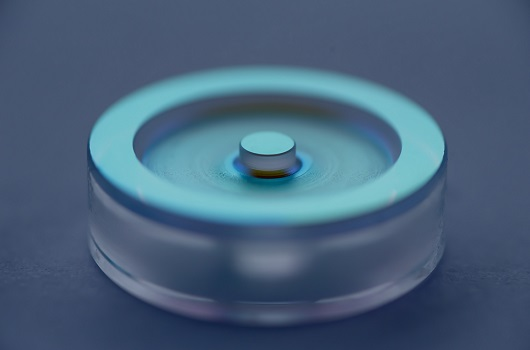 Helia Photonics is partnering with Brilliant Optics to combine expertise in optical coatings with optical components for an expanded product range.