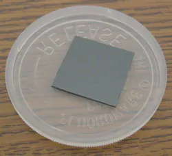 Example of SMI-grown doped lithium niobate material using the MOCVD process. Example of SMI-grown doped lithium niobate material using the MOCVD process.