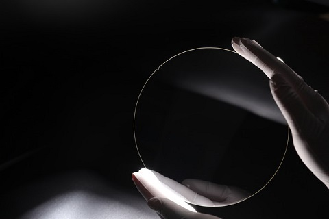 SCHOTT RealView glass wafers are made from optical glass with a high refractive index, enabling a wider field of view (FOV) in AR devices.