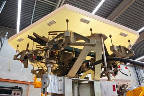 One segment of the giant primary mirror of the Extremely Large Telescope undergoing testing at ESO&rsquo;s facility in Germany in 2012.