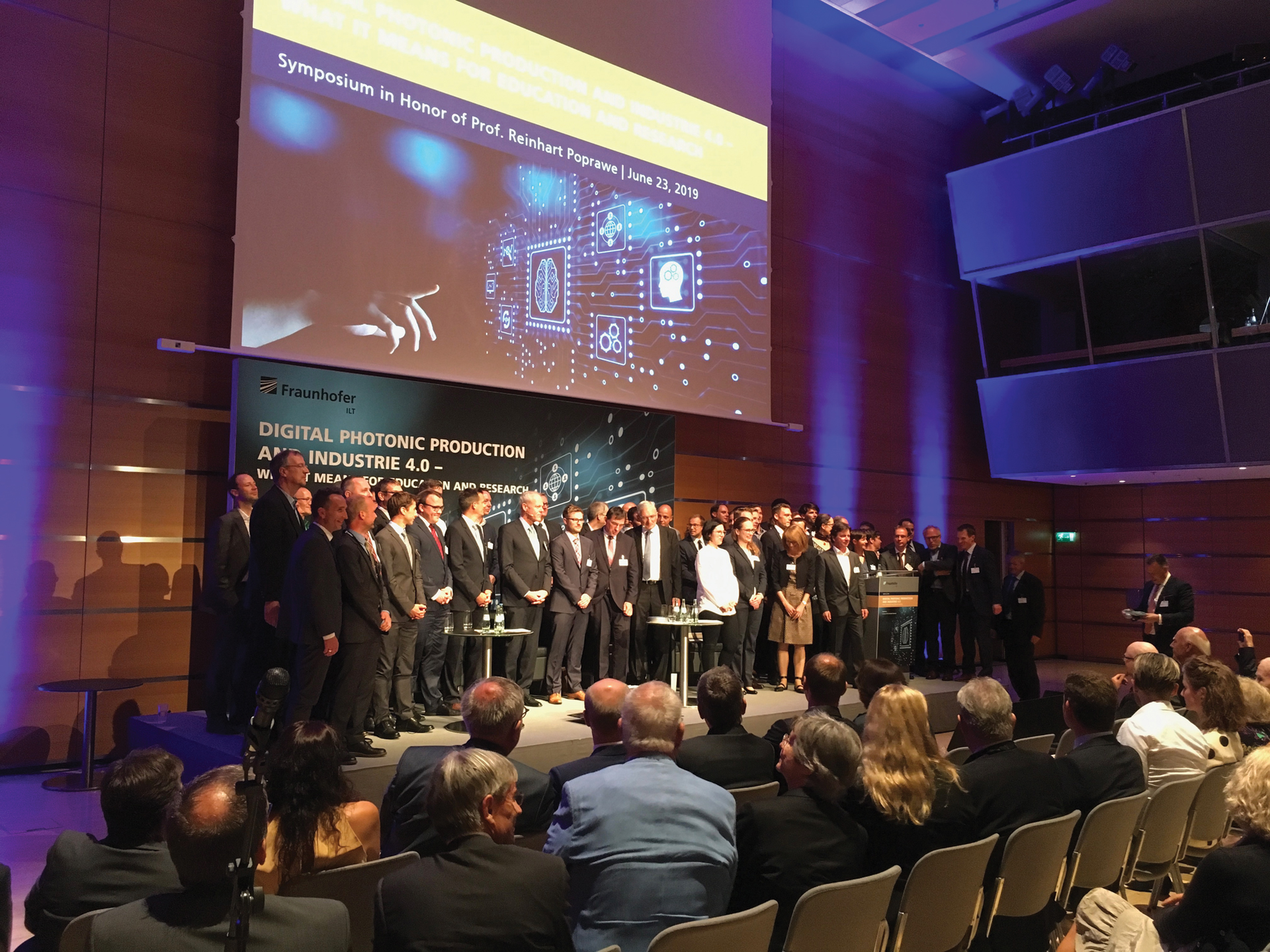 Reinhart Poprawe with some of his 200 PhD students.