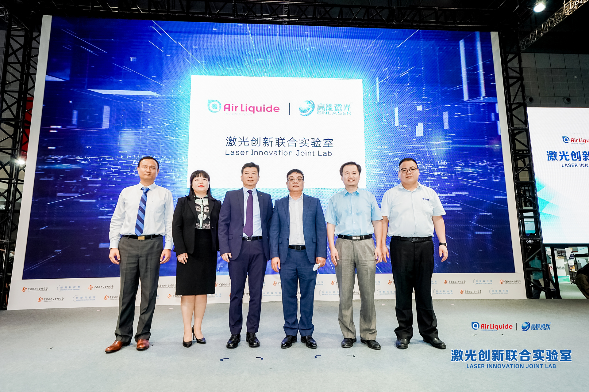 2583228 1 5d8d0d5781f80