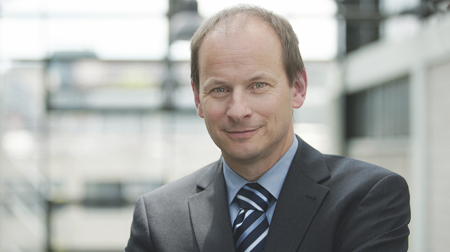 Dr. Constantin H&auml;fner.