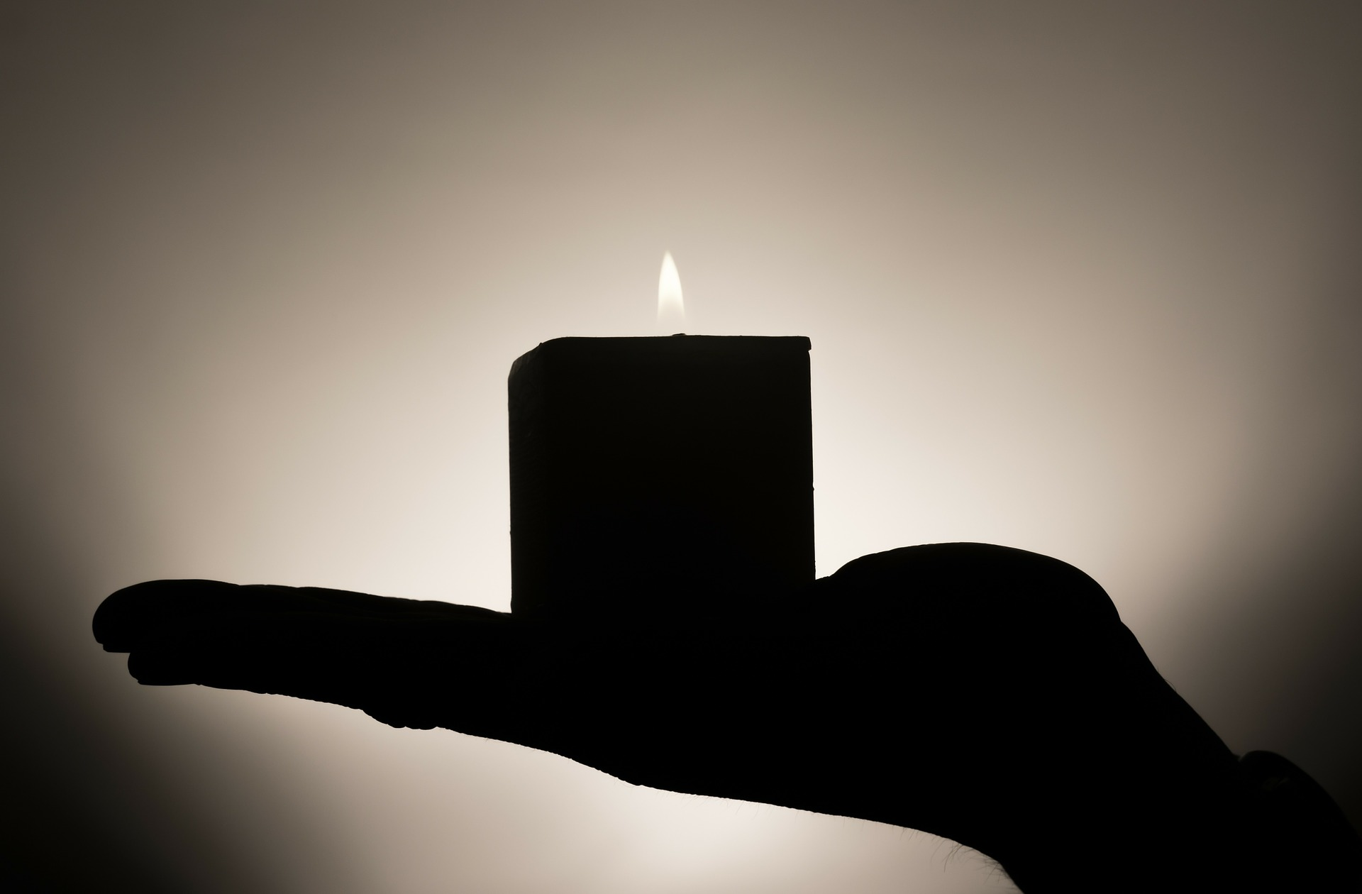 Candle 335965 1920 617fe8e91700e