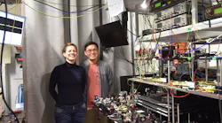 Birgit Stiller and Xinglin Zeng in the lab. Birgit Stiller and Xinglin Zeng in the lab.