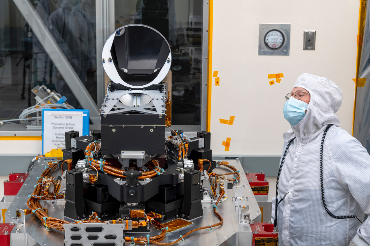 FIGURE 1. DSOC&rsquo;s flight laser transceiver.