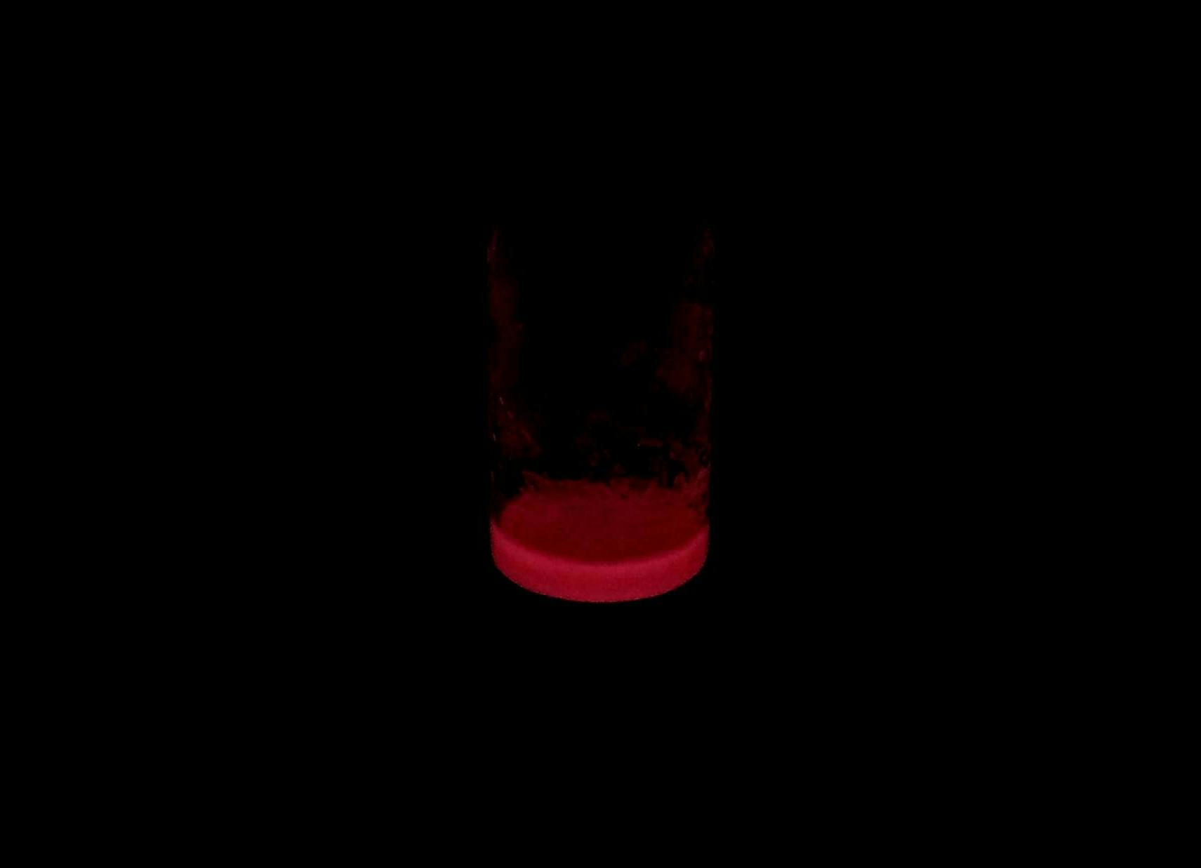 Red emission of carbon quantum dots.