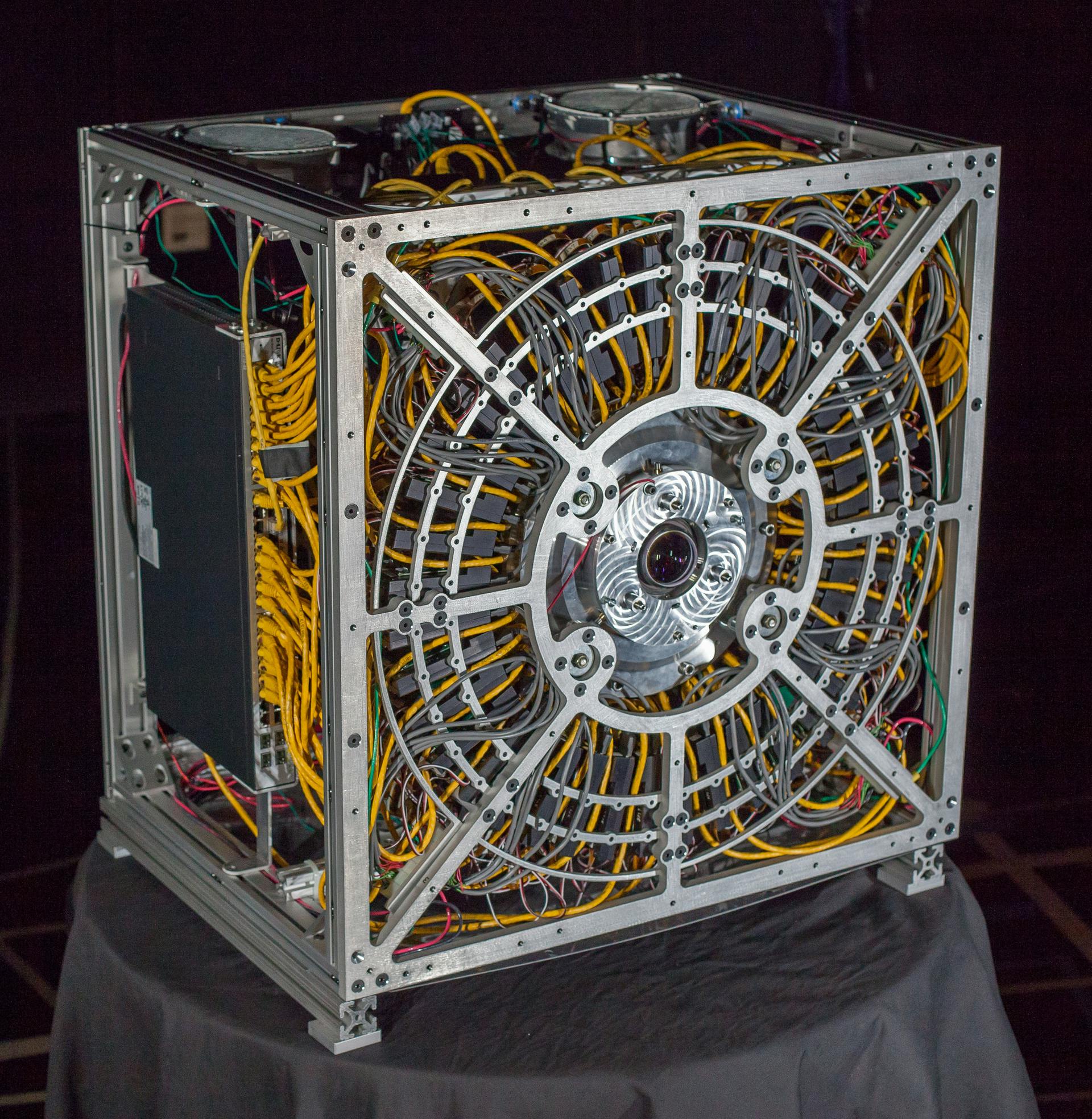 689f94c24228850eeb751eb0 Content Dam Lfw Online Articles 2012 06 Gigapixel