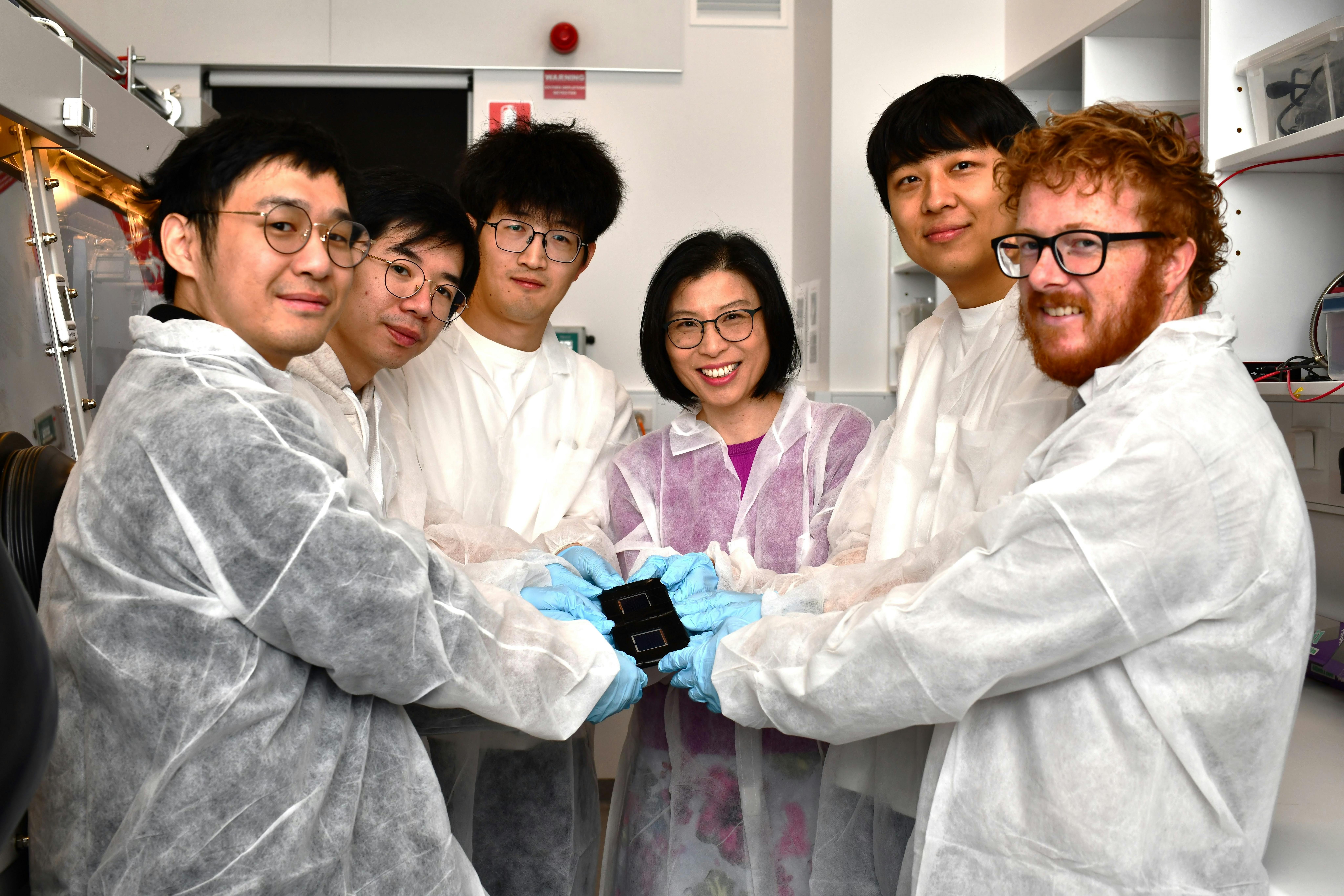 The University of Sydney team from left to right: Dr. Jueming Bing, Tik Lun (Peter) Leung, Dr. Guoliang Wang, Professor Anita Ho-Baillie, Runmin Tao, and Dr. Chris Bailey. Credit: Andrew Choi