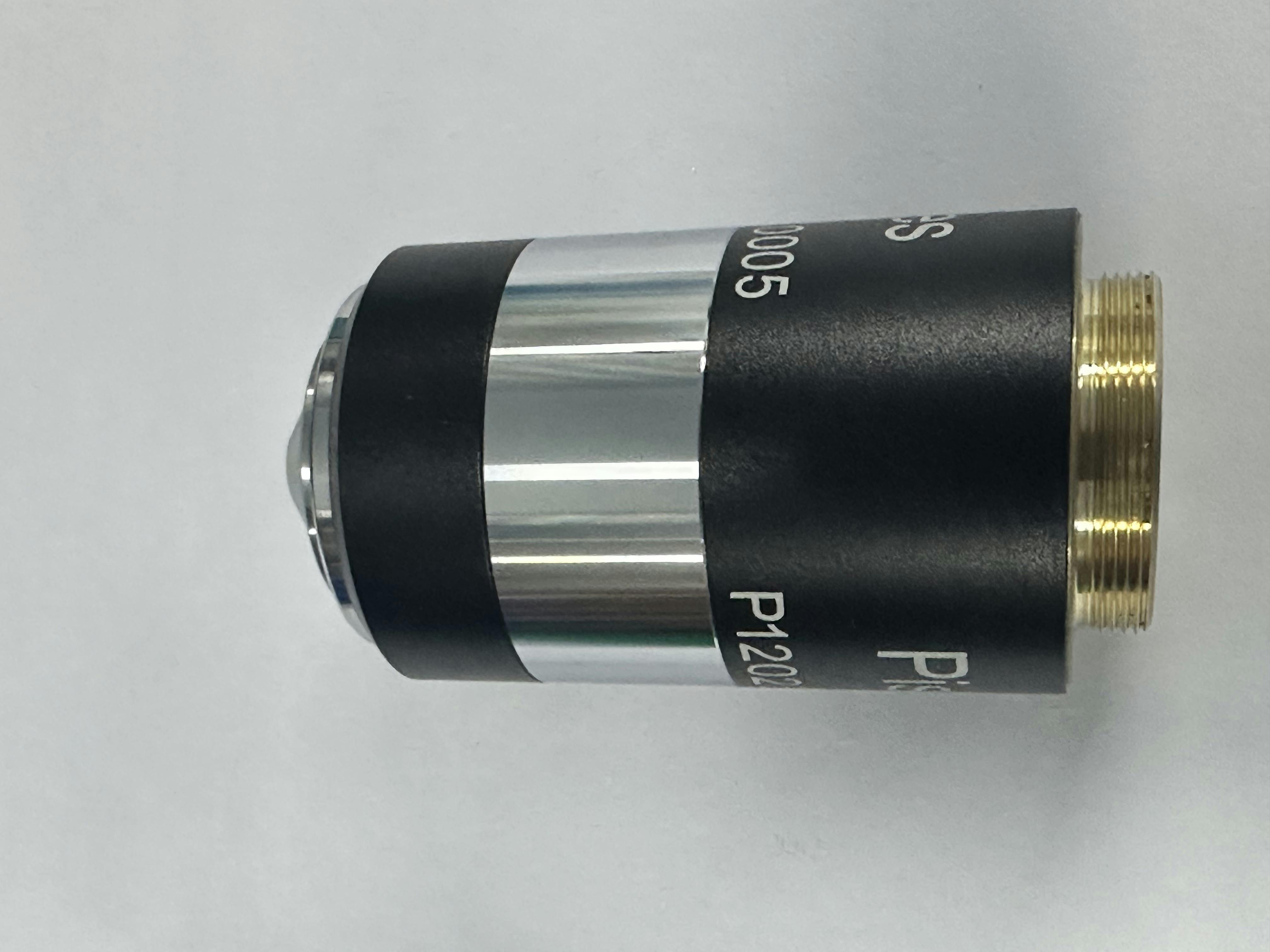 Ultra-low chromatic aberration objective lens