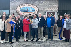 Surf Internet representatives, joined by South Haven Mayor Annie Brown, community leaders, and new Surf customers celebrate the launch of Surf’s fiber-optic internet services in South Haven, MI, one of the communities contributing to the company’s milestone of 50,000 customers. Surf Internet representatives, joined by South Haven Mayor Annie Brown, community leaders, and new Surf customers celebrate the launch of Surf’s fiber-optic internet services in South Haven, MI, one of the communities contributing to the company’s milestone of 50,000 customers.