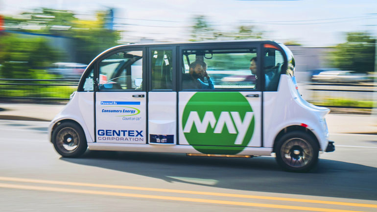 Les véhicules autonomes de May Mobility ont transporté des passagers autour de Grand Rapids dans le but de tester l'acceptation des passagers au fil du temps.