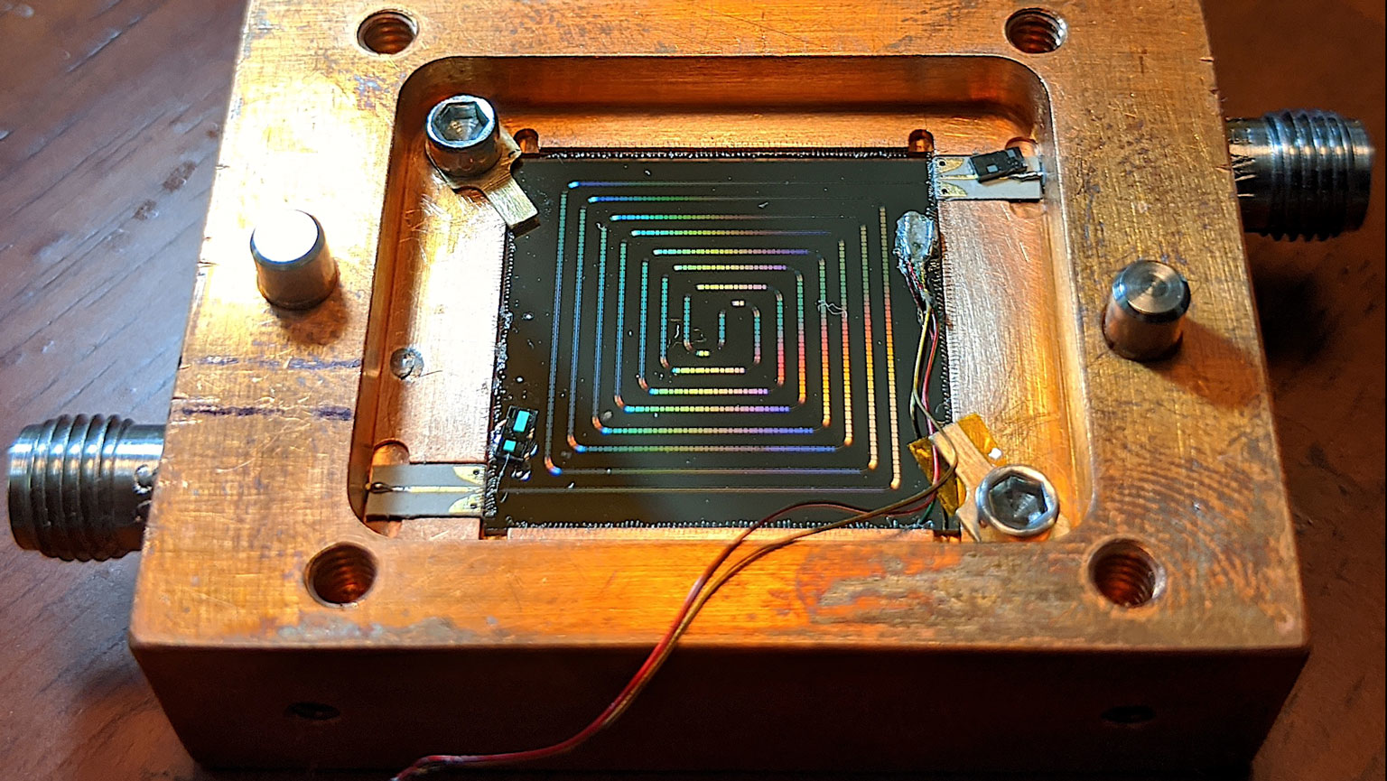 Amplifier with NIST&rsquo;s superconducting thermometers