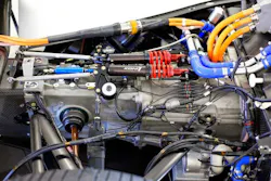 At the start of Formula E’s first racing season, all cars used a five-speed gearbox made by Hewland Engineering that was shifted by the driver using paddle shifters on the steering wheel. At the start of Formula E’s first racing season, all cars used a five-speed gearbox made by Hewland Engineering that was shifted by the driver using paddle shifters on the steering wheel.