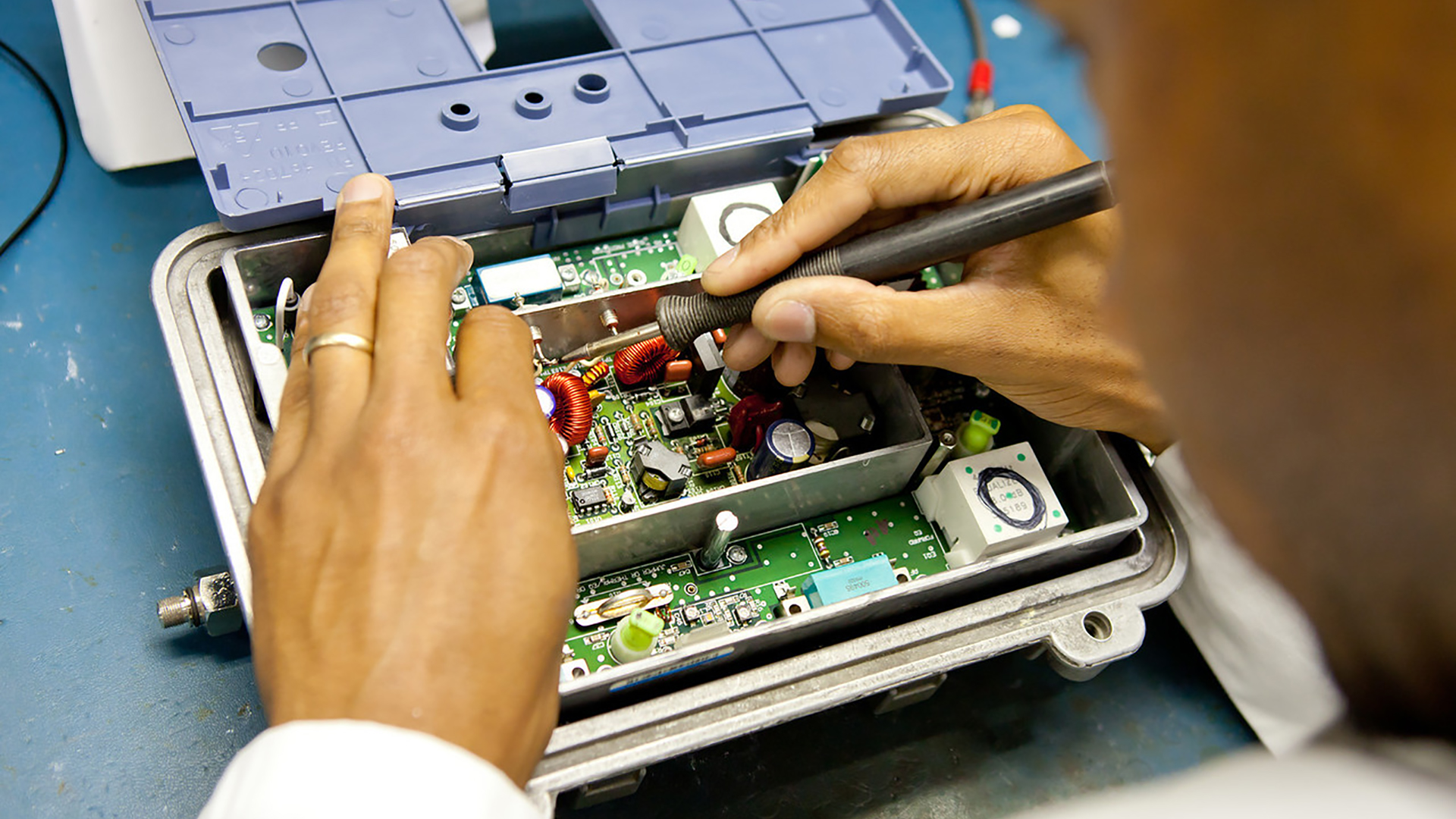 Avnet Hardware Promo Web 651eb851bf199 651ee7cc0197a