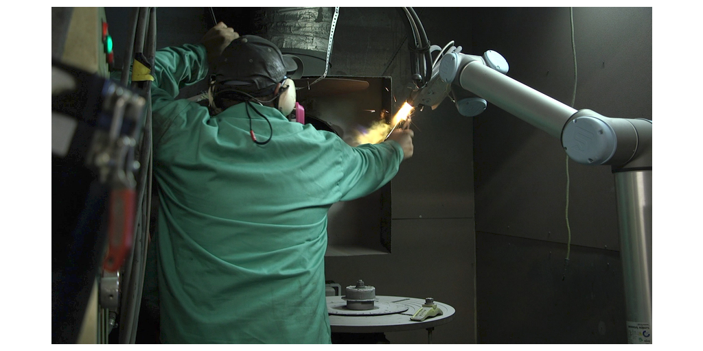 Dallas manufacturer Aircraft Tooling uses a collaborative robot from Universal Robots to handle plasma and metal powder spray processes, freeing up employees to take on other tasks. With the Waves of Innovation event, Olympus Controls wants to show more manufacturers how robotics and automation deliver benefits such as workforce optimization, and increased productivity.