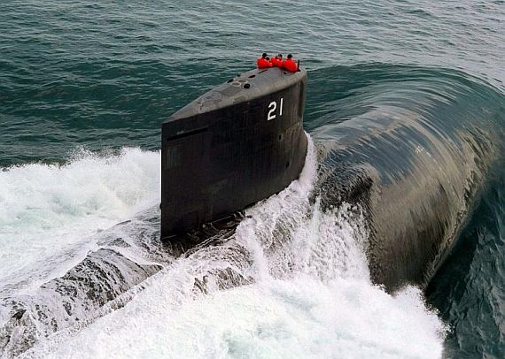 Submarine sonar experts at L-3 Chesapeake Sciences Corp. in Millersville, Md., will build additional TB-34X towed array sonar systems for U.S. Navy submarines under terms of a $13.8 million order