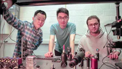 Researchers at the University of Wisconsin-Madison developed a smart glass that recognizes images without external power or circuits. Researchers at the University of Wisconsin-Madison developed a smart glass that recognizes images without external power or circuits.