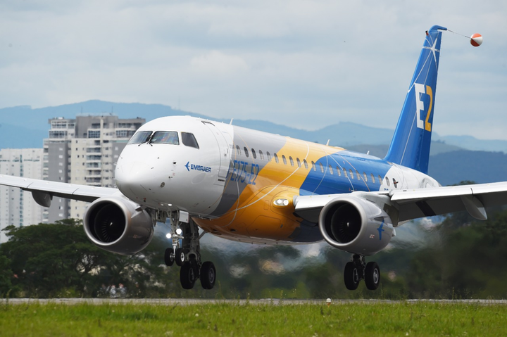 Embraer E175 E2 5e3060d8db9aa