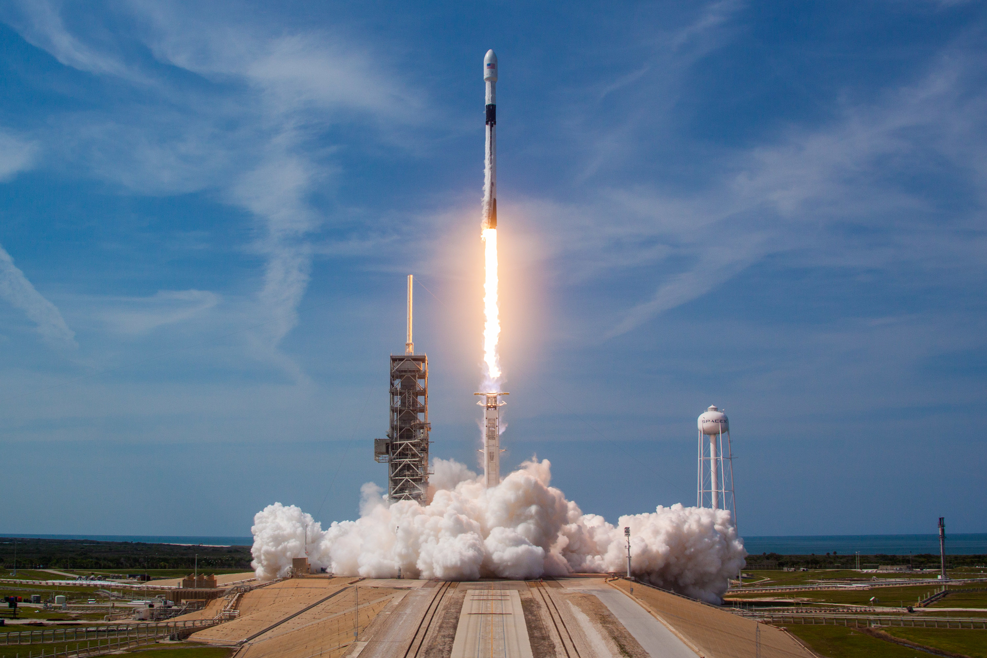 Falcon 9 Lift Off Credits Space X 61943082b92a6