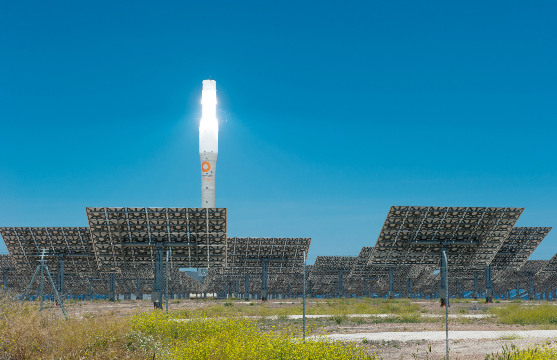 The solar-to-kerosene project utilized a solar tower to create jet fuel, similar to the one pictured.