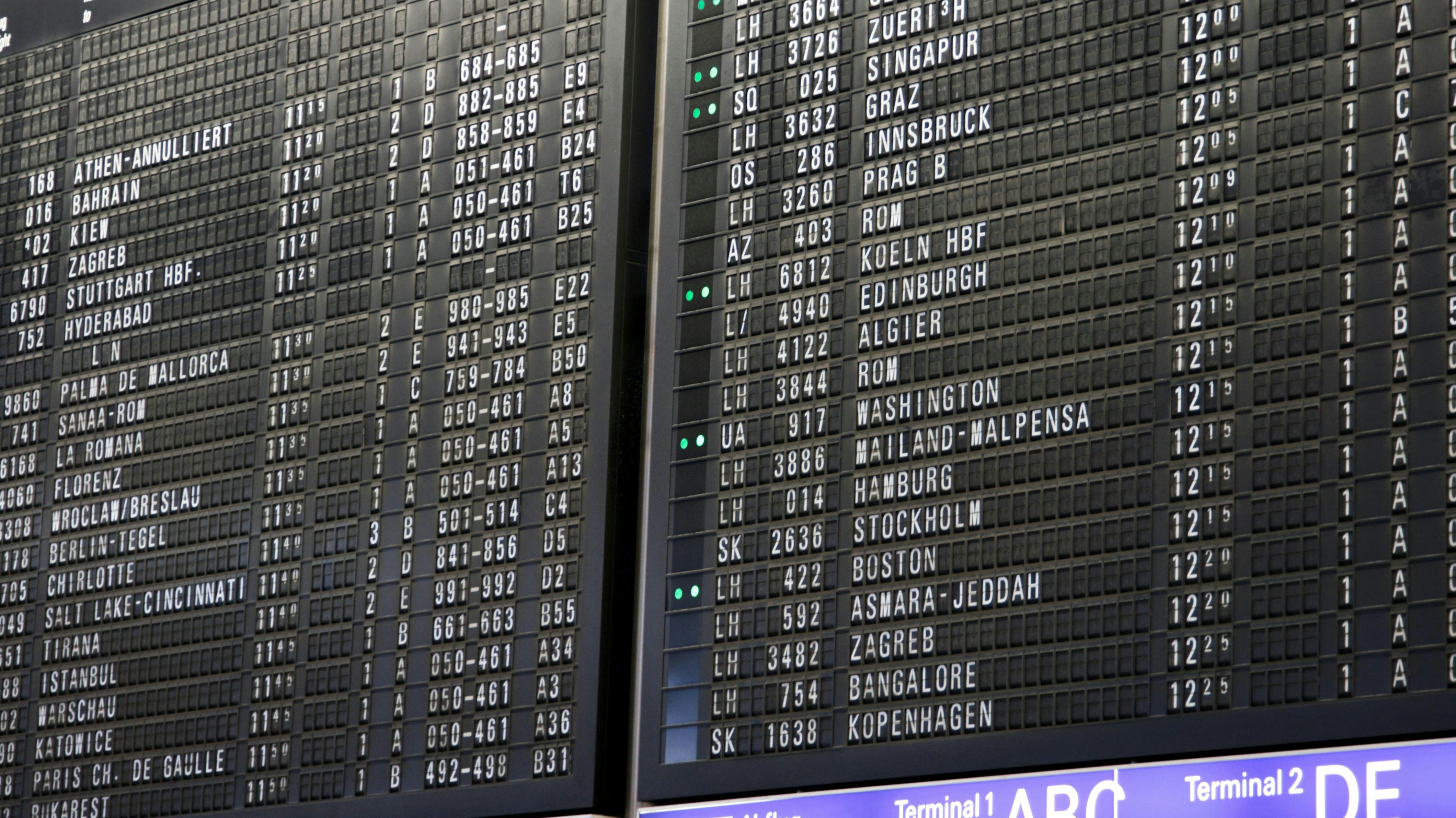 Photo 8189336 &copy; Dmitry Rukhlenko | Dreamstime.com