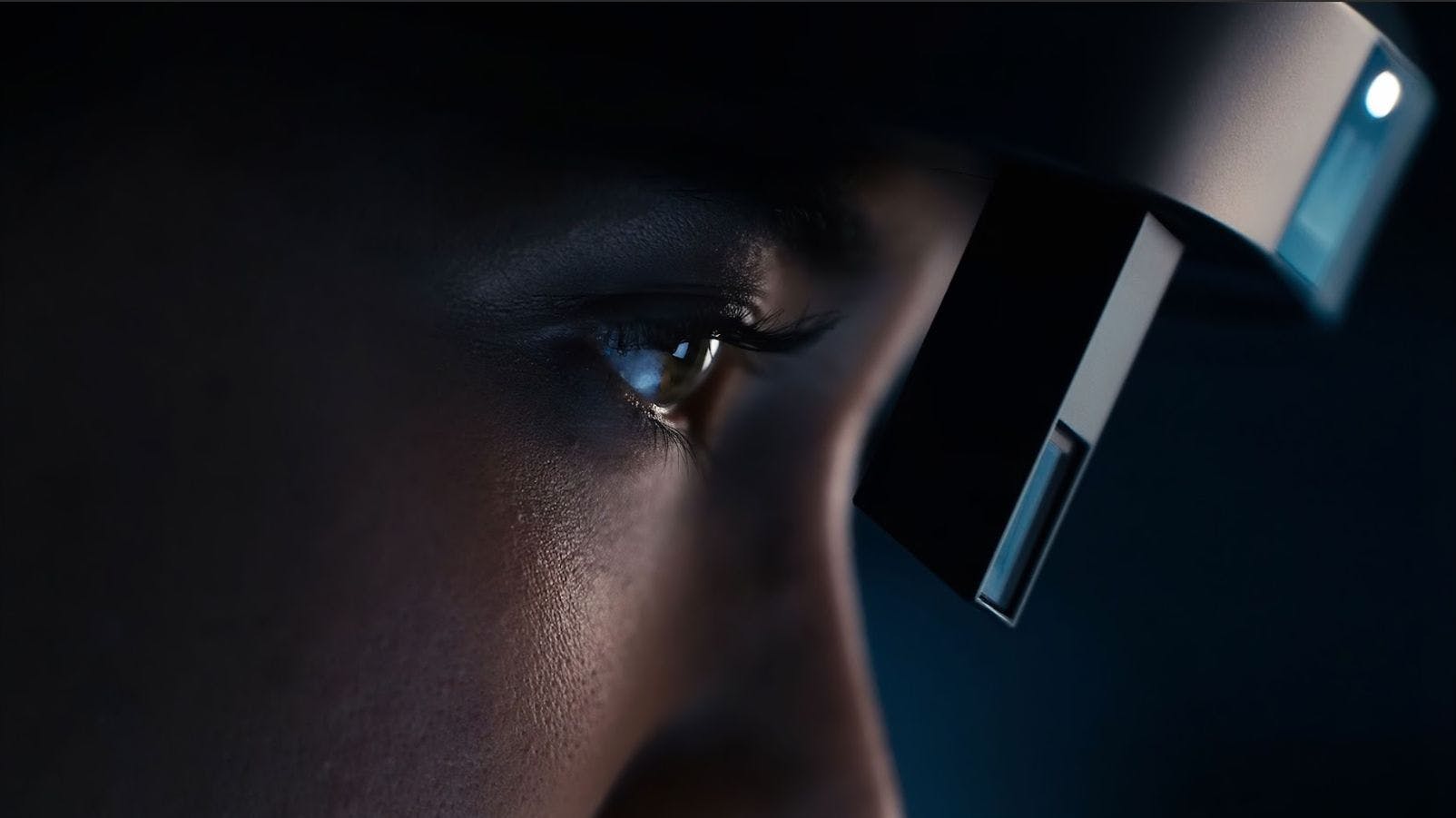 The RealWear Arc 3 headset and Ari OS voice-controlled operating system with a see-through display with a double retina resolution, and the ability to control applications and access AI-assisted workflows