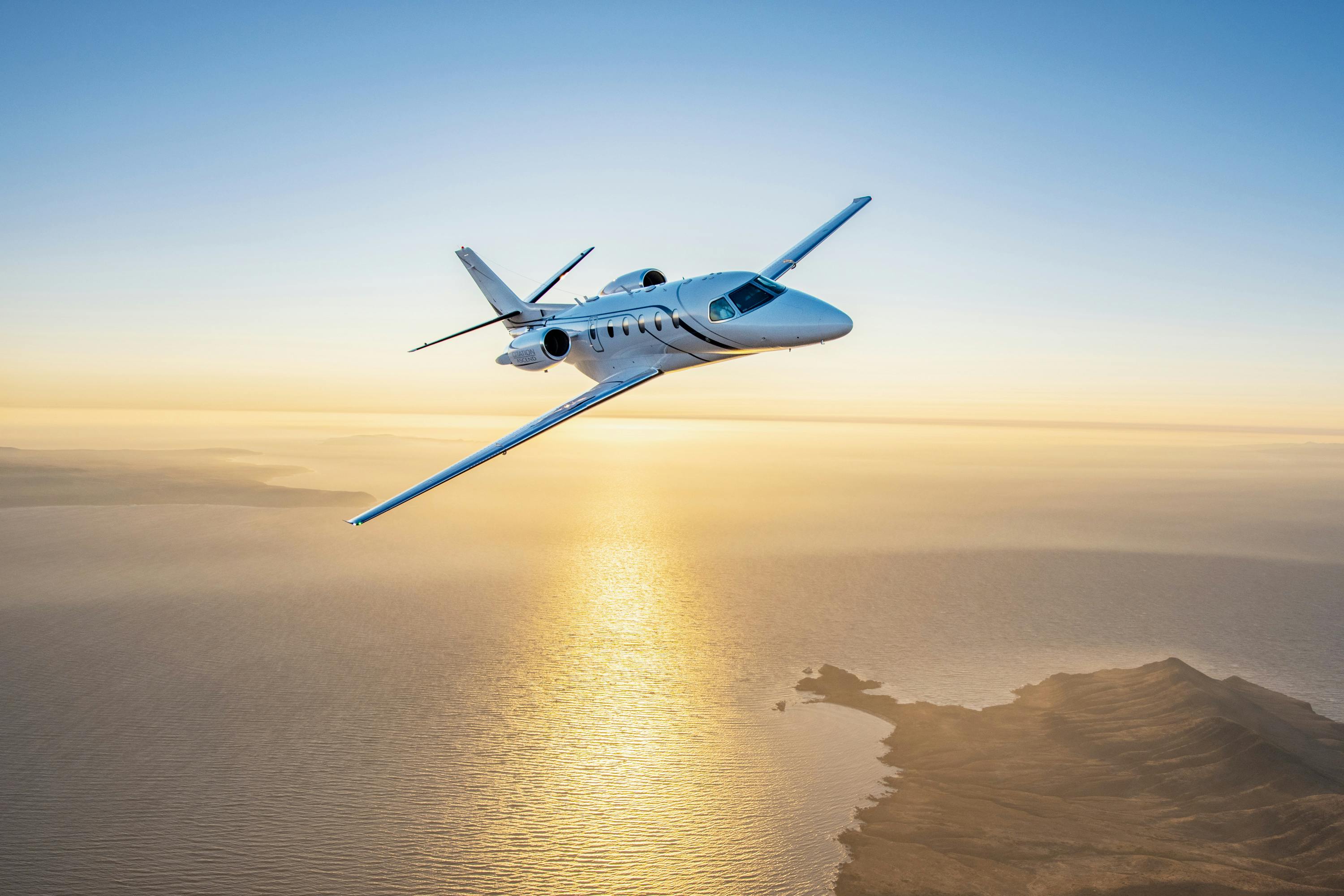 Cessna's new aircraft shown flying