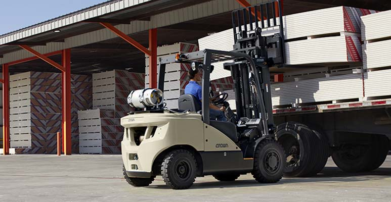 Crown CG35 forklift