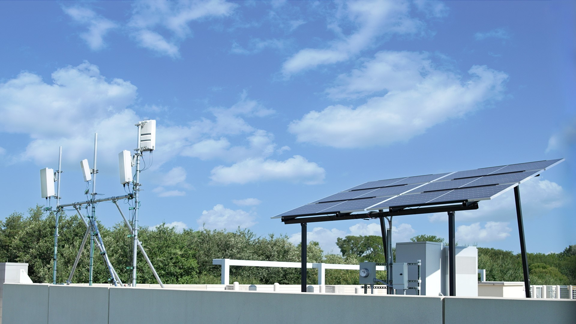 Solar for cell tower microgrid in Plano, Texas