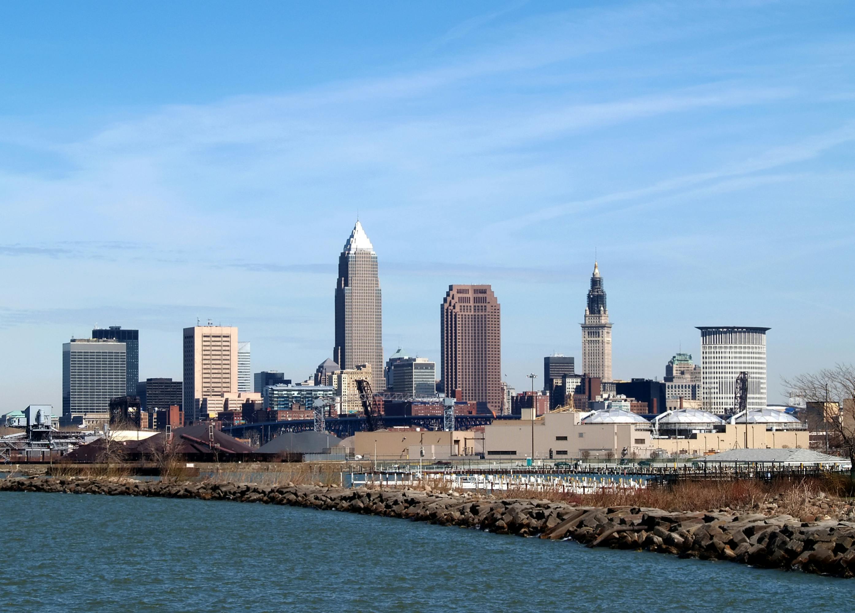Cleveland skyline image credit Shannon Workman/Shutterstock.com