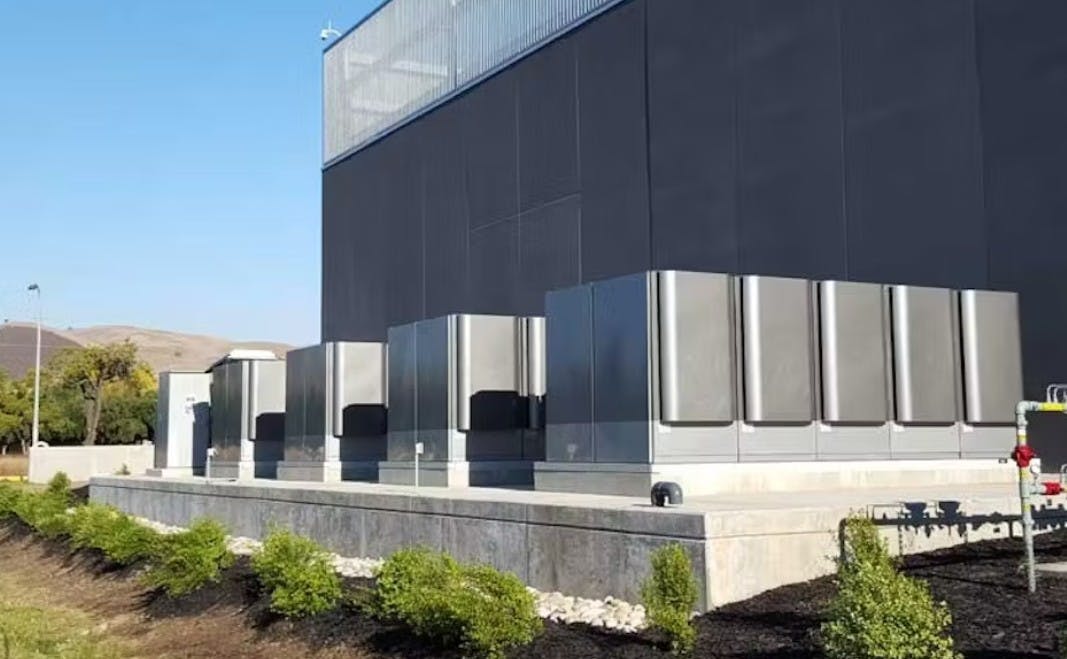 Bloom Energy fuel cells at Equinix site. Image credit Rich Miller/Data Center Frontier