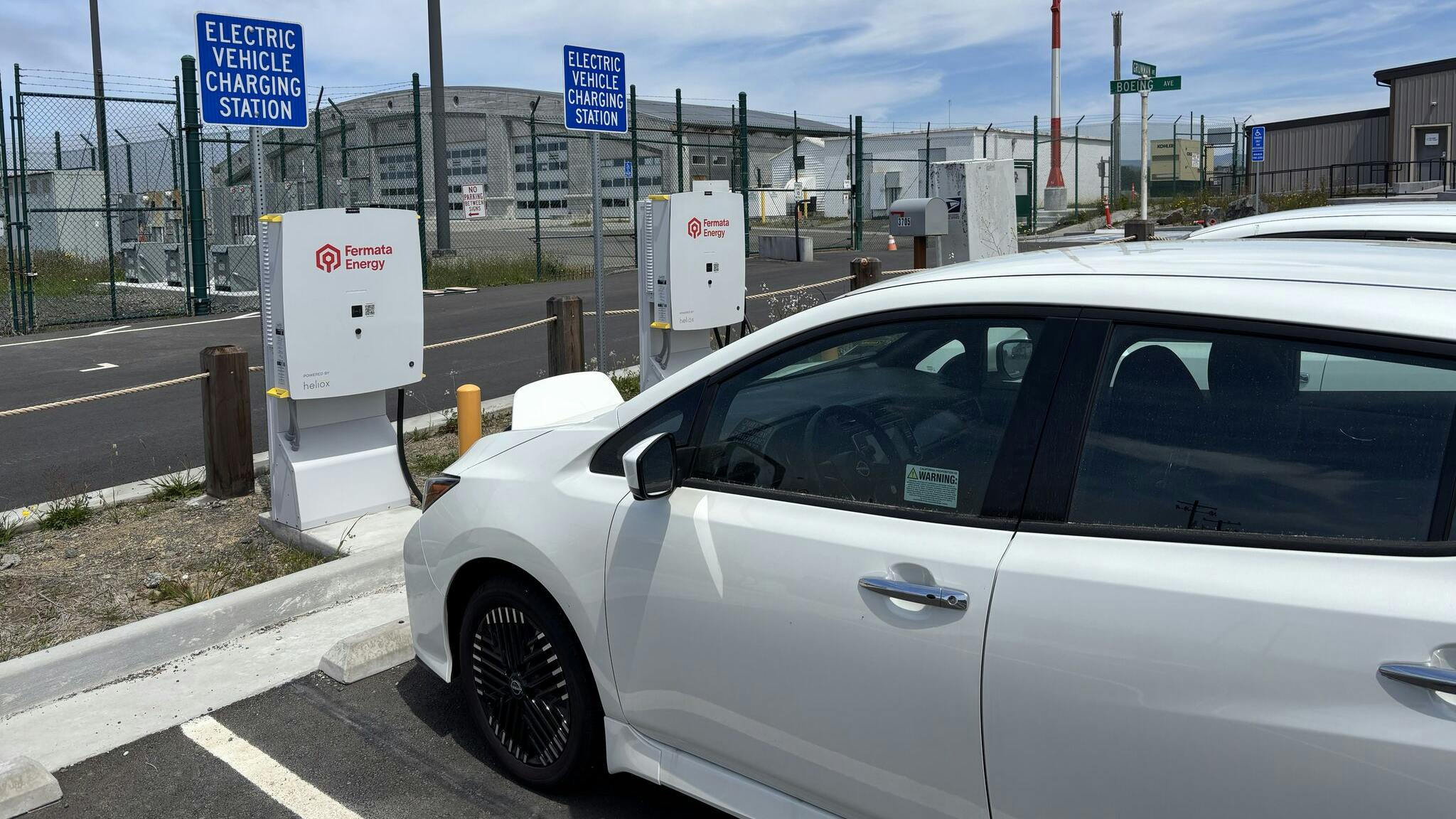 Bi-directional EV charging at the Redwood Coast Airport Microgrid. Image credit PG&E