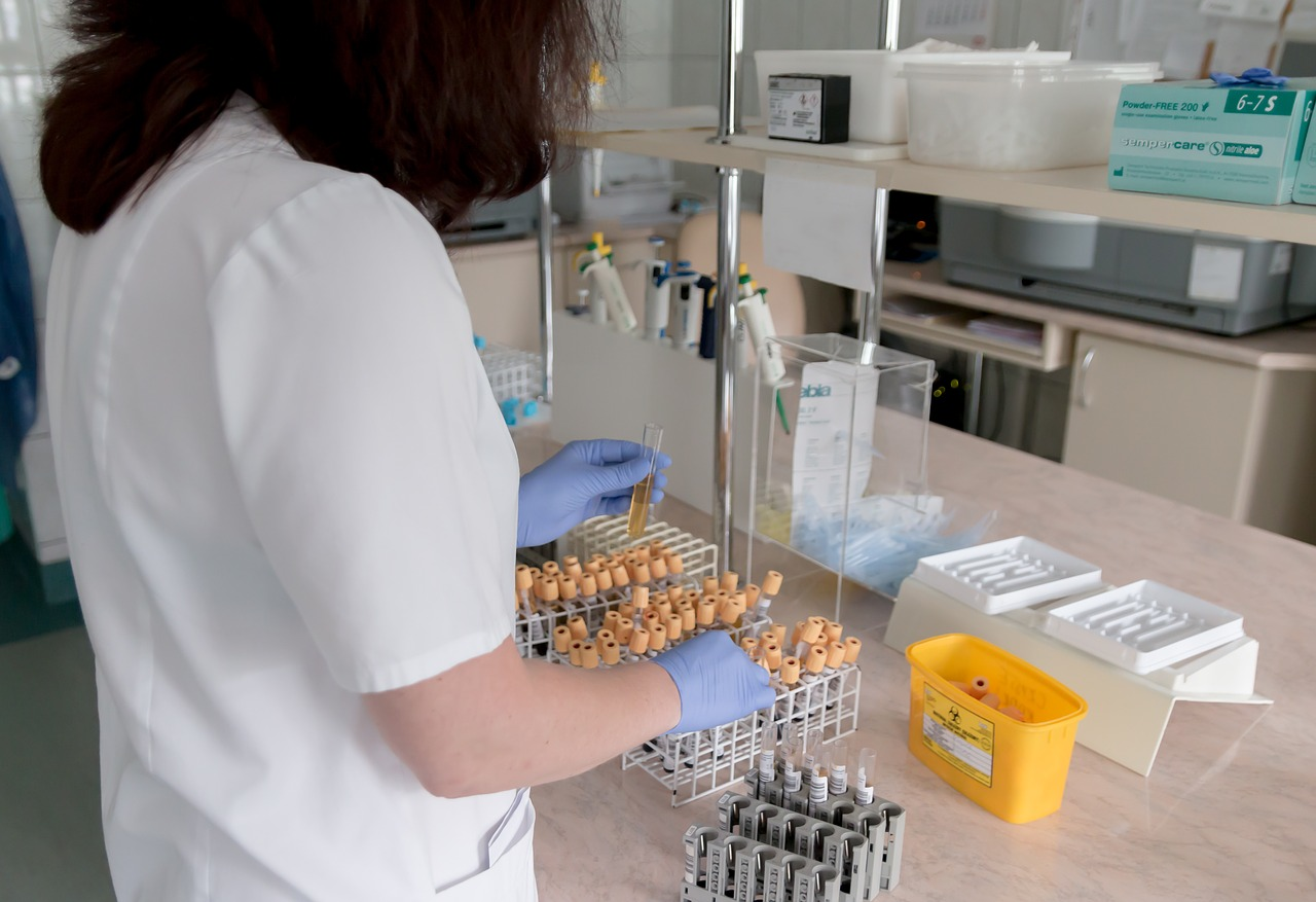 Needpix Medical Lab Analysis 5e738834b76bf