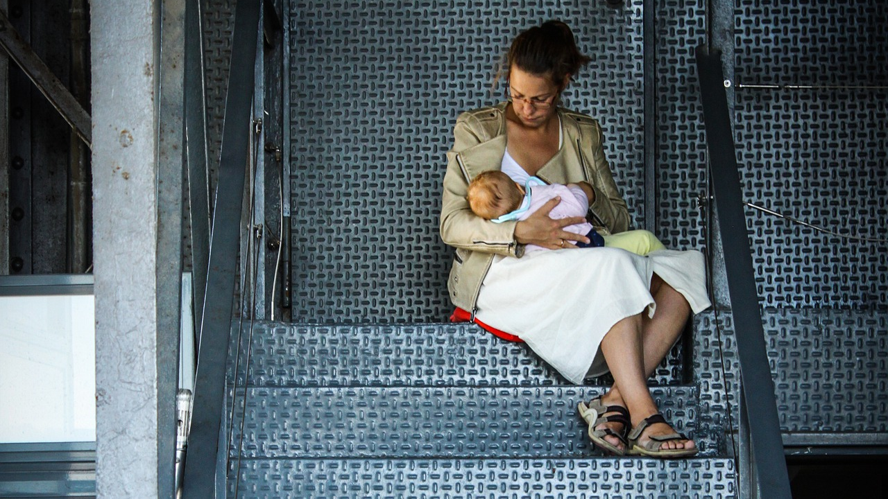 Breastfeeding Staris Image By Balizsandrej From Pixabay 61771558dd98a
