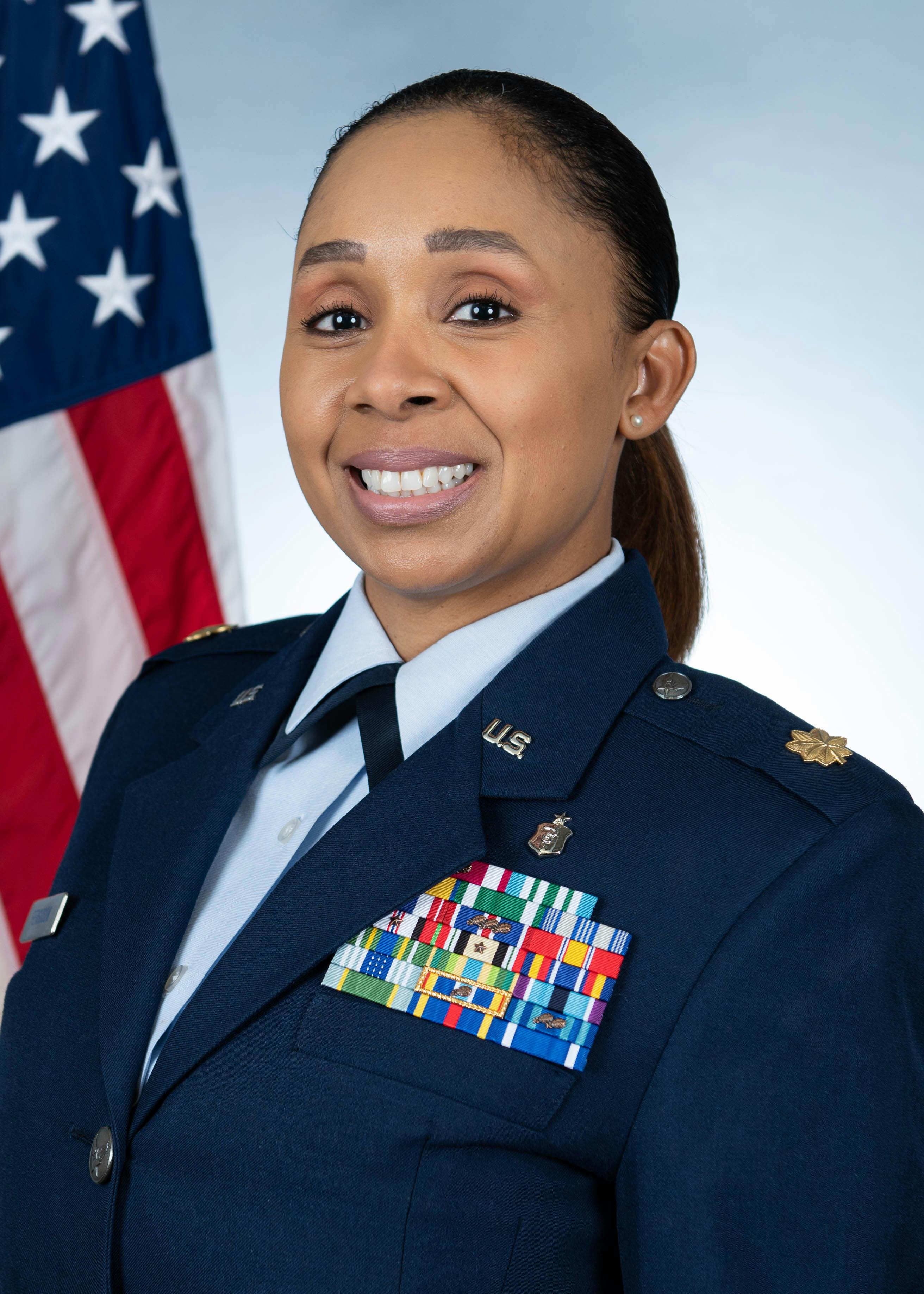 66c4eddd85813e4d1c432ab8 Official Photo Nicole Ferguson 5x7