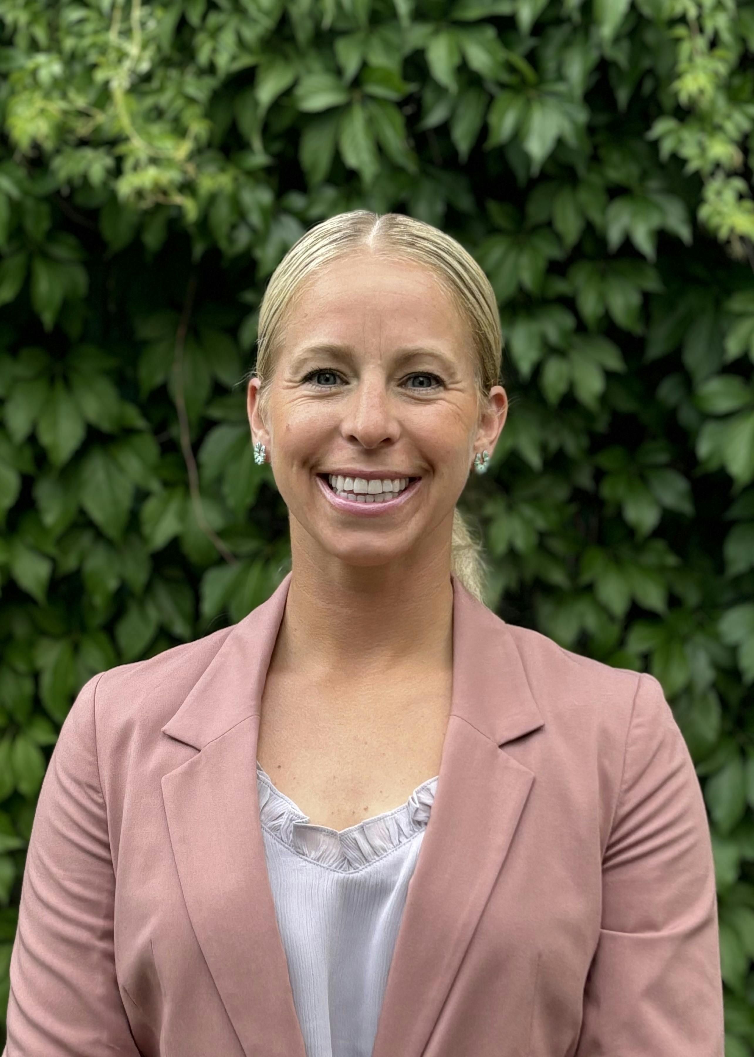 66c64cc8fe40930631095054 Kylie Caraway