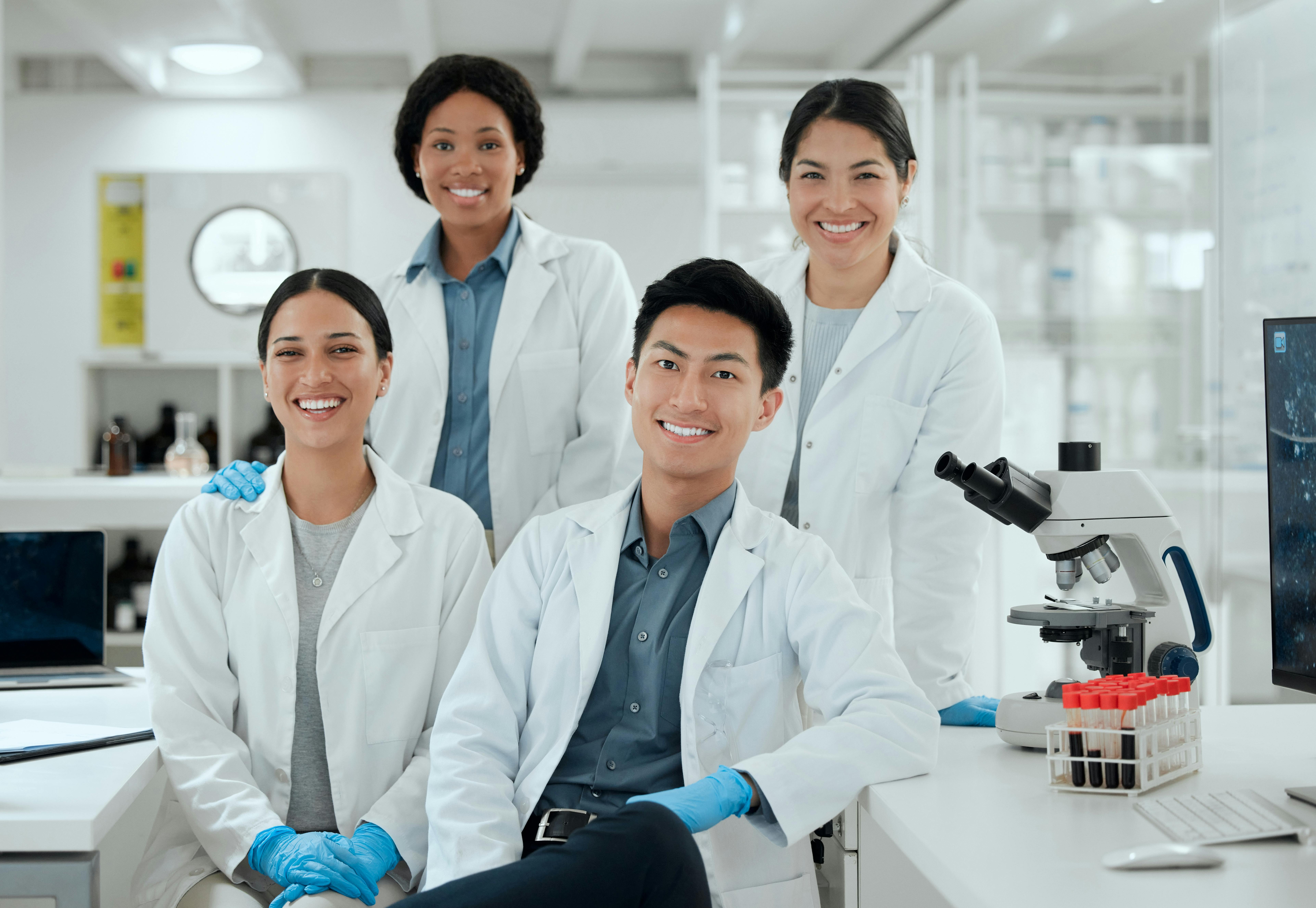 dreamstime_xxl_336592925