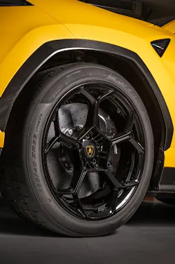 1672944472992 Pirellipzerotrofeorlamborghini Urus Performanteweb 1672944472992 Pirellipzerotrofeorlamborghini Urus Performanteweb