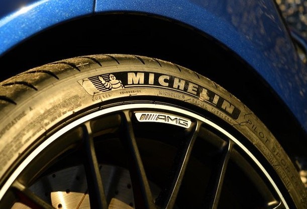 1673021054078 Michelinpilotsportresized1