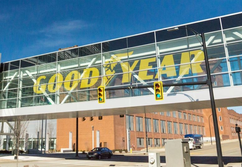 1673021109092 Newestgoodyearblimpflysovercorporateheadquartersresized