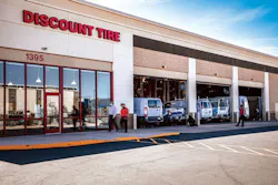 1673022117441 Discounttirefleetstoryservicebaysresized 1673022117441 Discounttirefleetstoryservicebaysresized