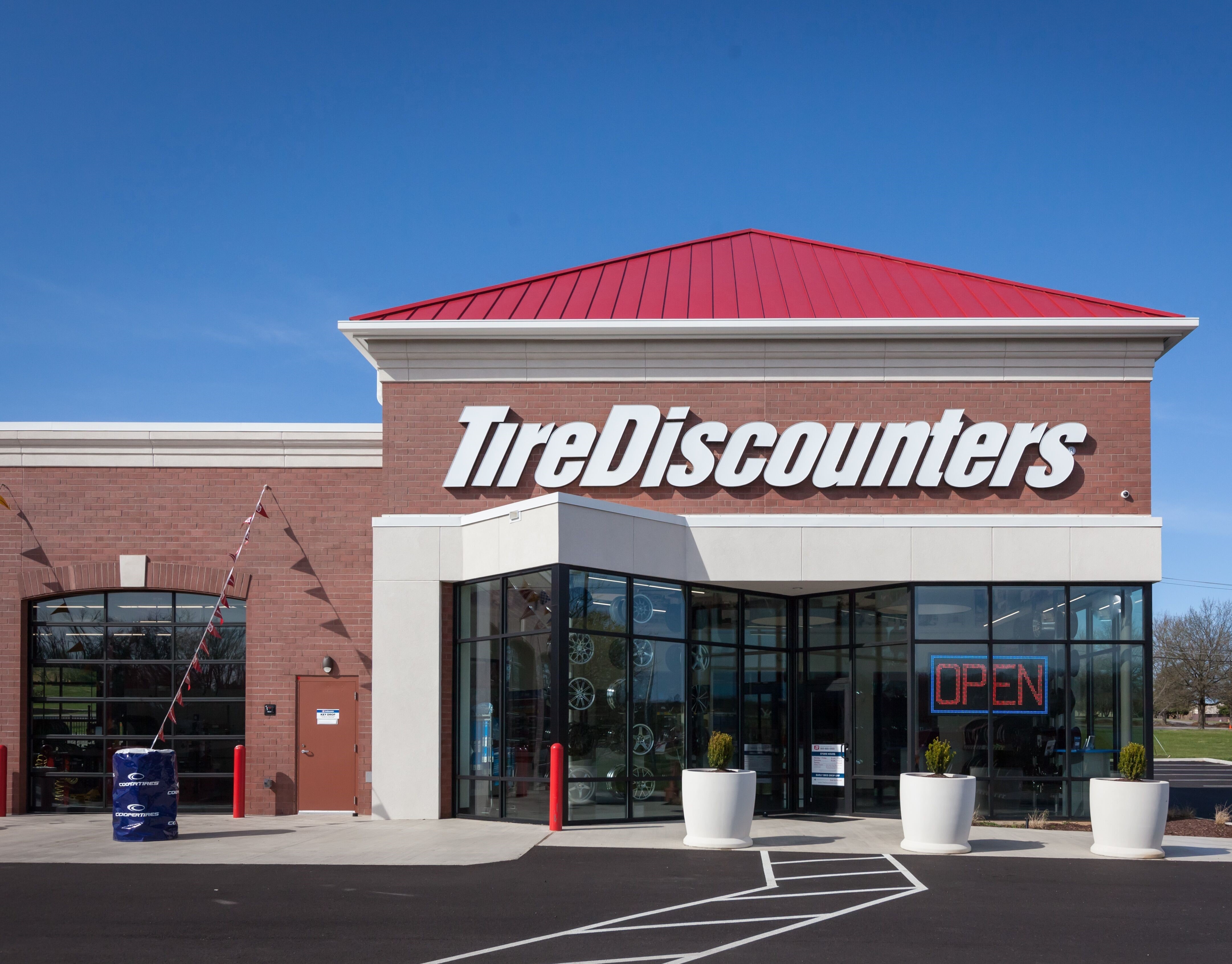 1673023245935 Tirediscountersopensnewstoreinhuntsville